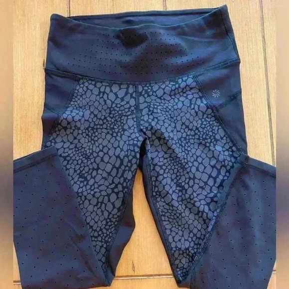 Athleta activewear exercise Leggings Small Black Gray Leopard Print Cropped - Picture 1 of 12